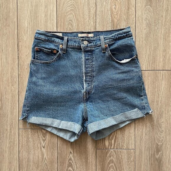 Levi's | Ribcage Straight - Converted to Jean Shorts - Size 31 - Picture 1 of 11
